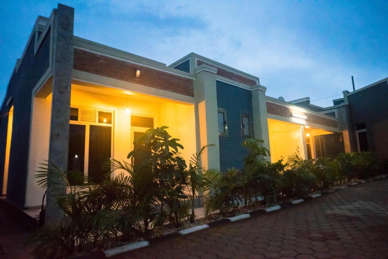 Avisha Town Hotel Кигали Экстерьер фото