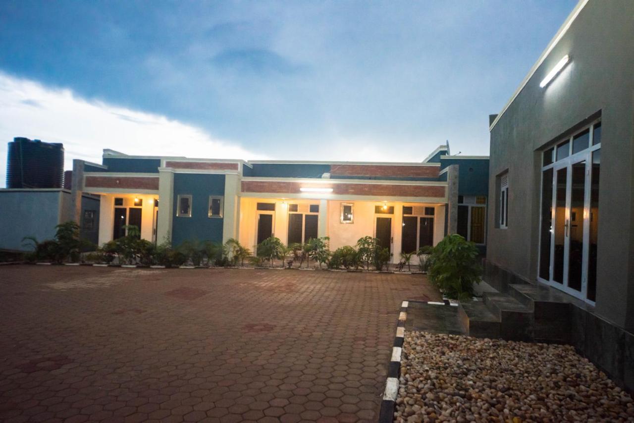 Avisha Town Hotel Кигали Экстерьер фото