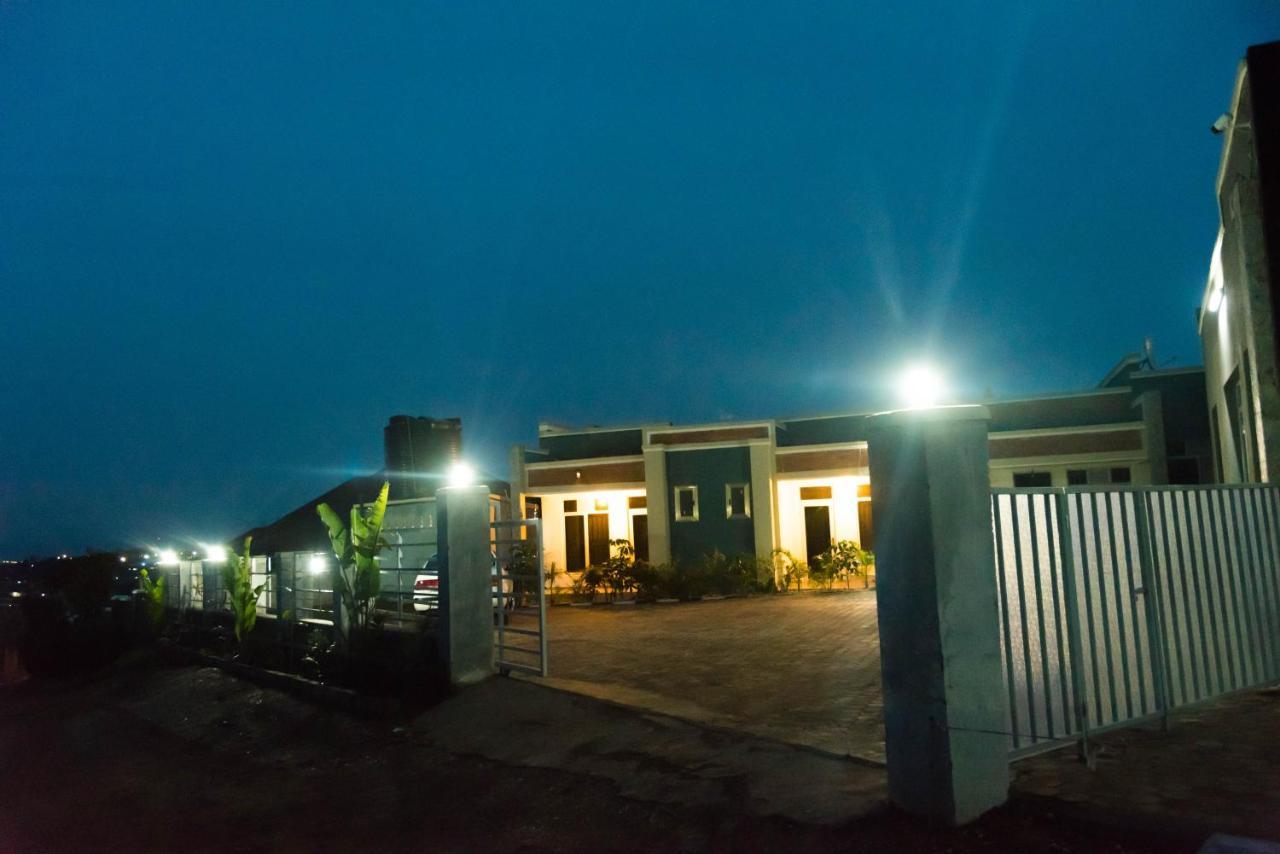 Avisha Town Hotel Кигали Экстерьер фото