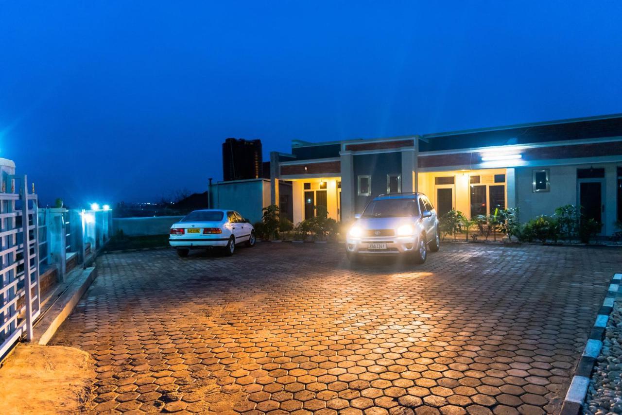 Avisha Town Hotel Кигали Экстерьер фото
