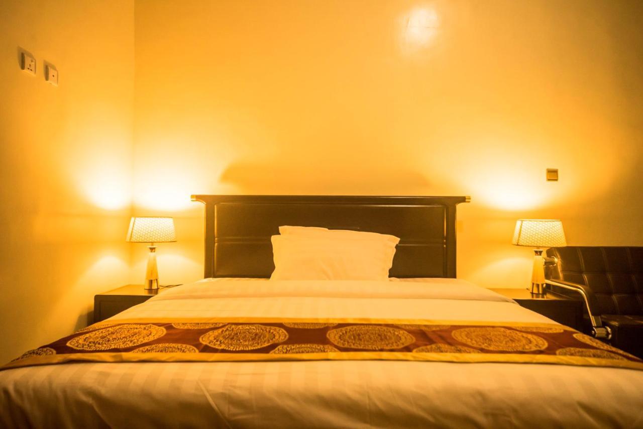 Avisha Town Hotel Кигали Экстерьер фото