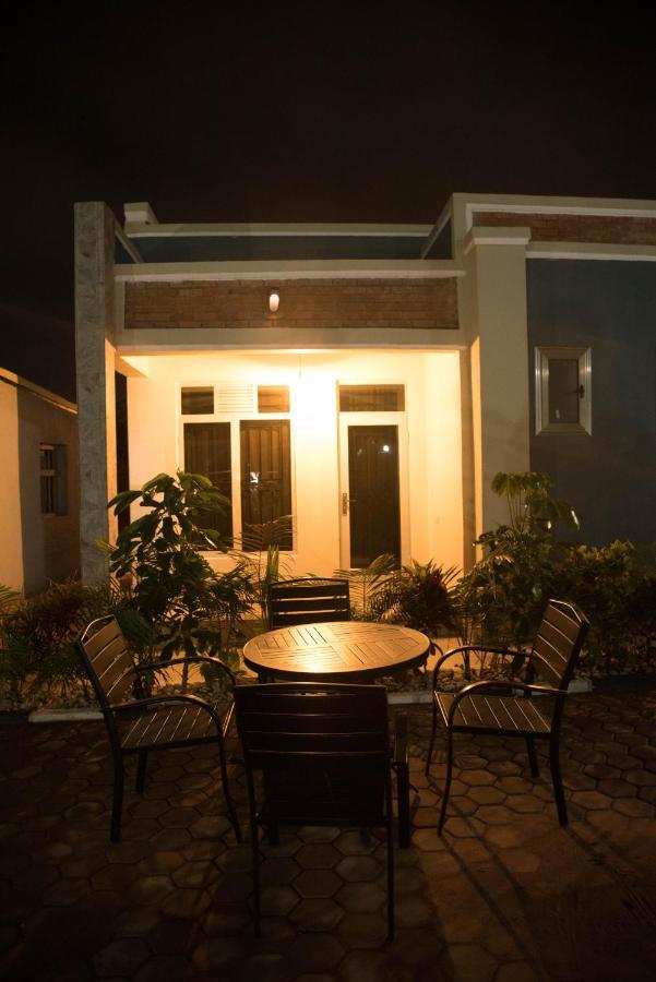 Avisha Town Hotel Кигали Экстерьер фото